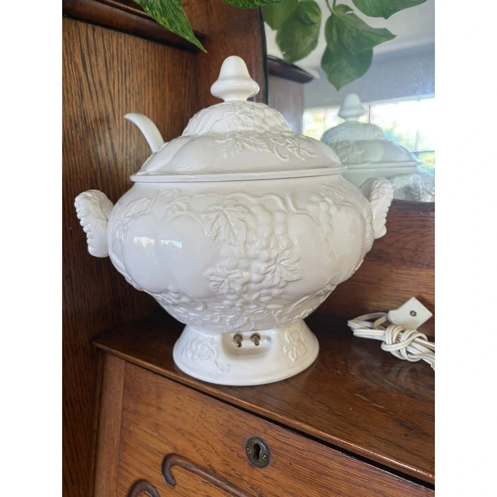 Vintage Electric Soup Tureen with Ladle White Embossed Fruit Grapes Japan 60W